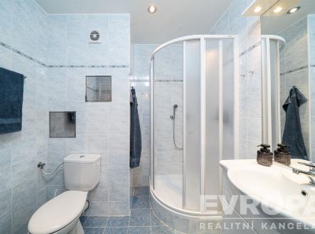 Koupelna | Pronájem bytu, 1+1, 43 m²