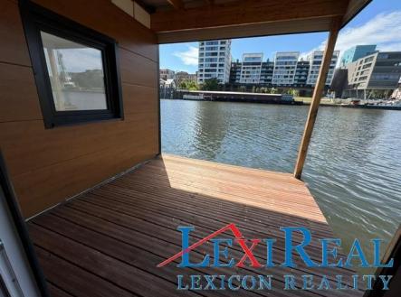 5126dbb0-9304-4691-b501-0987eacbe058.JPG | Prodej - malý objekt/garáž