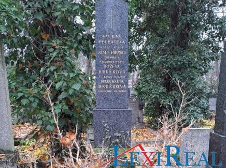 hrob II.jpg | Prodej - malý objekt/garáž