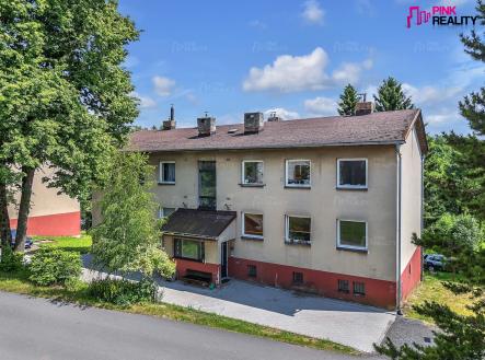 Prodej - nájemní dům, 460 m²