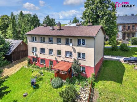 Prodej - nájemní dům, 460 m²