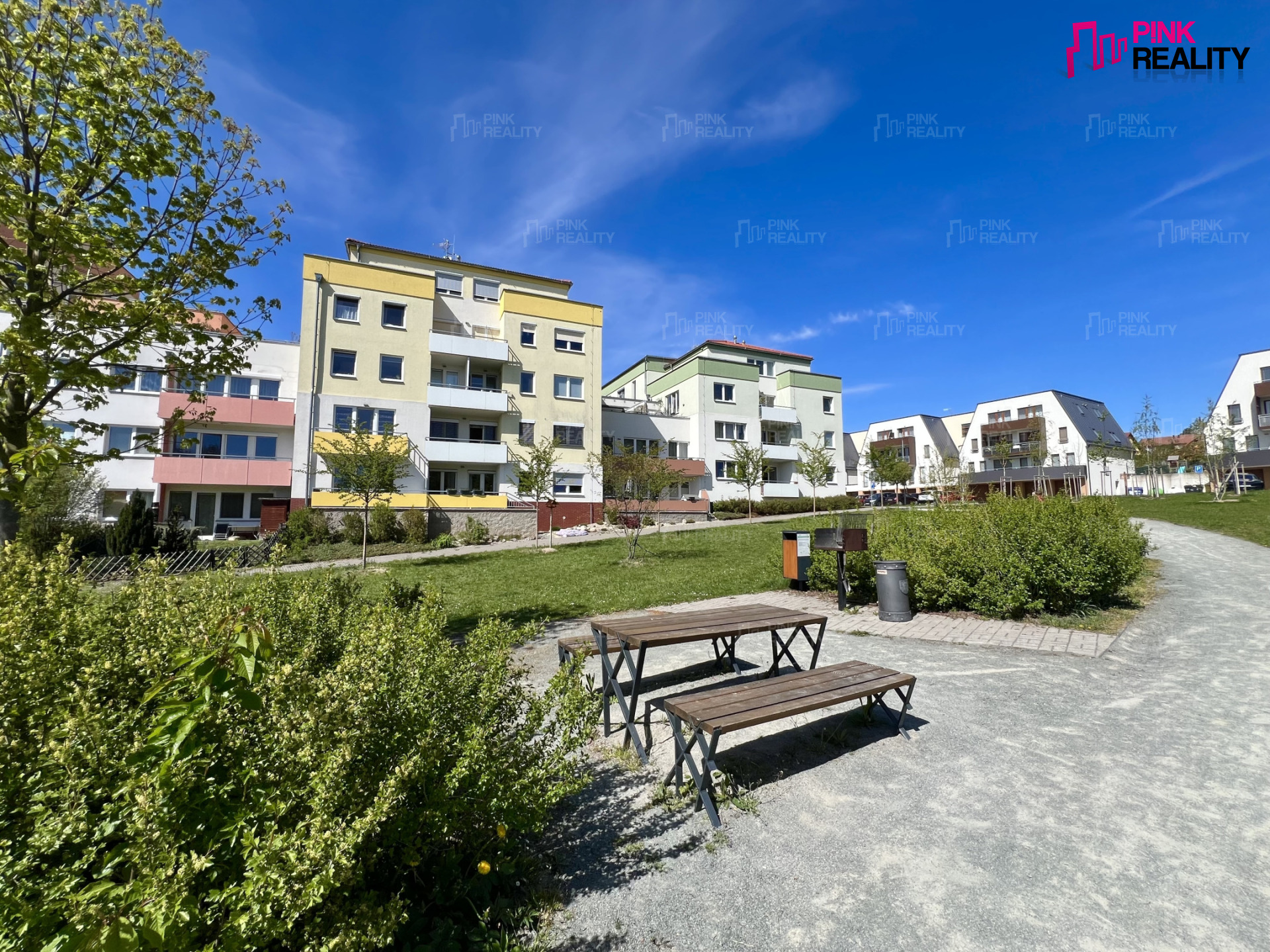 Pronájem bytu 2+kk, ulice Družební, Nové Město nad Metují