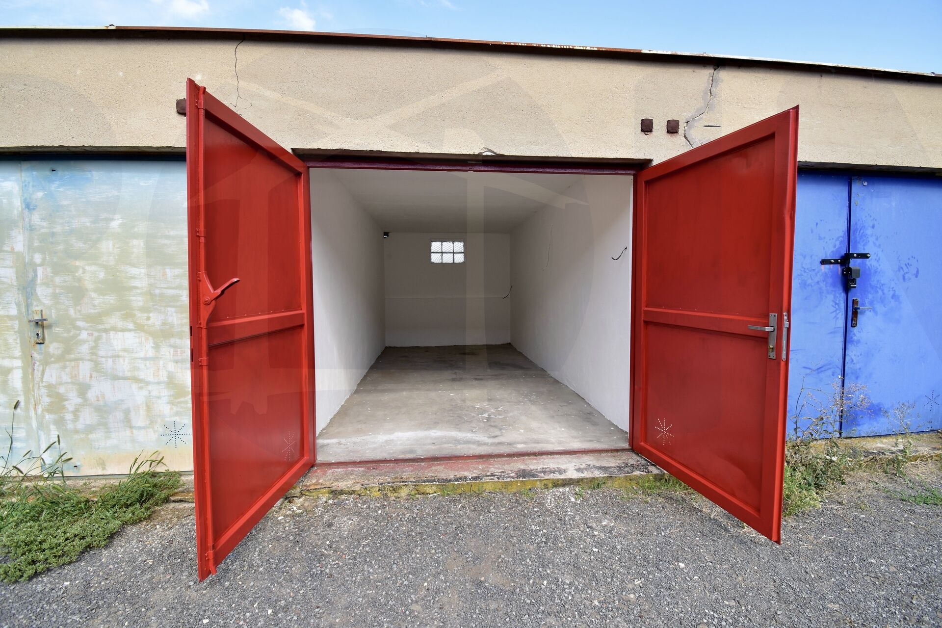 Prodej zděné garáže ve výborném stavu, 19 m2, Mladá Boleslav, volná ihned