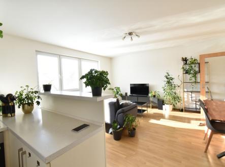 Pronájem bytu, 3+kk, 80 m²