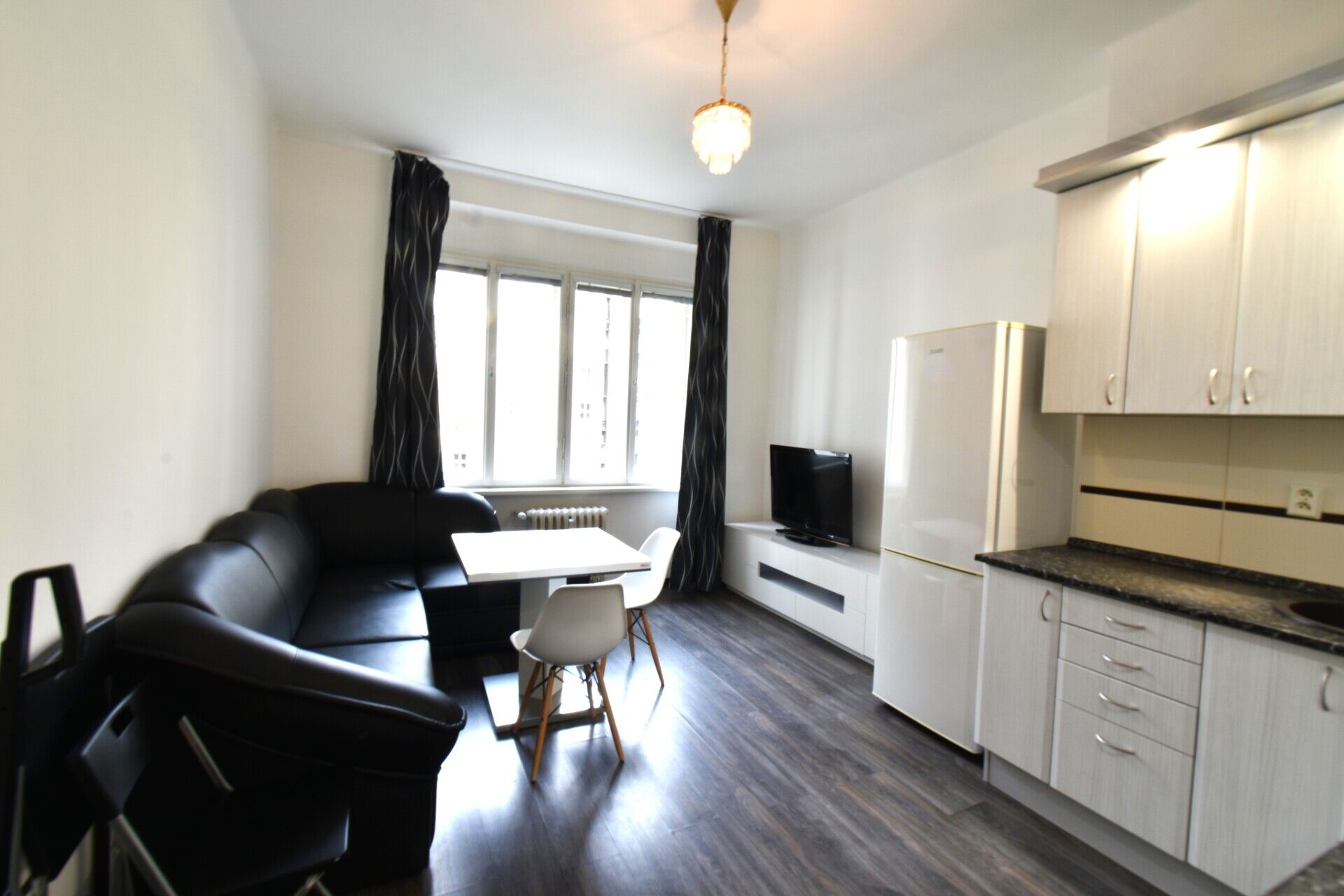 Podnájem světlého bytu 2 + KK, 44 m2 DV