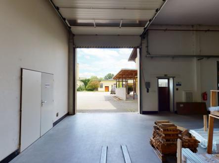 Pronájem - komerční objekt, výroba, 735 m²