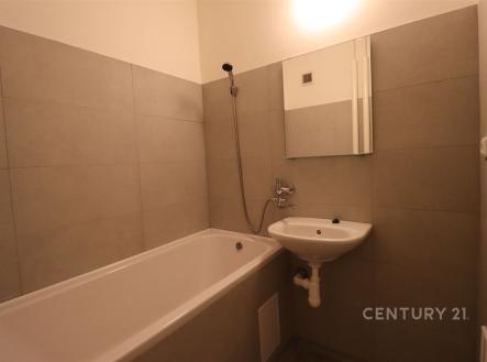 . | Pronájem bytu, 1+1, 38 m²