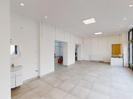 . | Pronájem - obchodní prostor, 120 m²