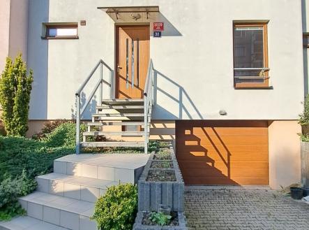 Pronájem - dům/vila, 198 m² obrázek