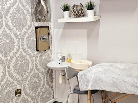 0785fd3a-a868-4137-9555-bc31c1ede67c | Pronájem - obchodní prostor, 20 m²