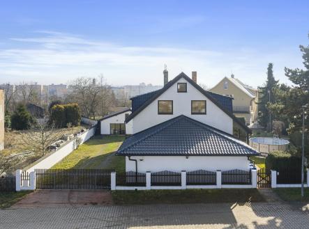 DJI_20260227135924_0053_D | Prodej - dům/vila, 207 m²
