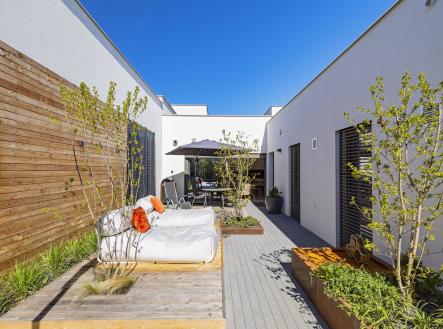 21_K Housličkám 12 | Pronájem - dům/vila, 128 m²