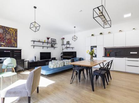 10_K Housličkám 12 | Pronájem - dům/vila, 128 m²