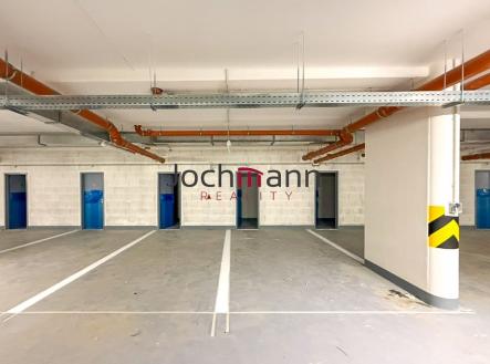 03_parking | Prodej bytu, 1+kk, 43 m²