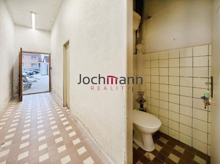 chodba_wc | Prodej - malý objekt/garáž