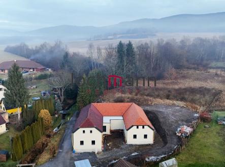 01 | Prodej - dům/vila, 294 m²