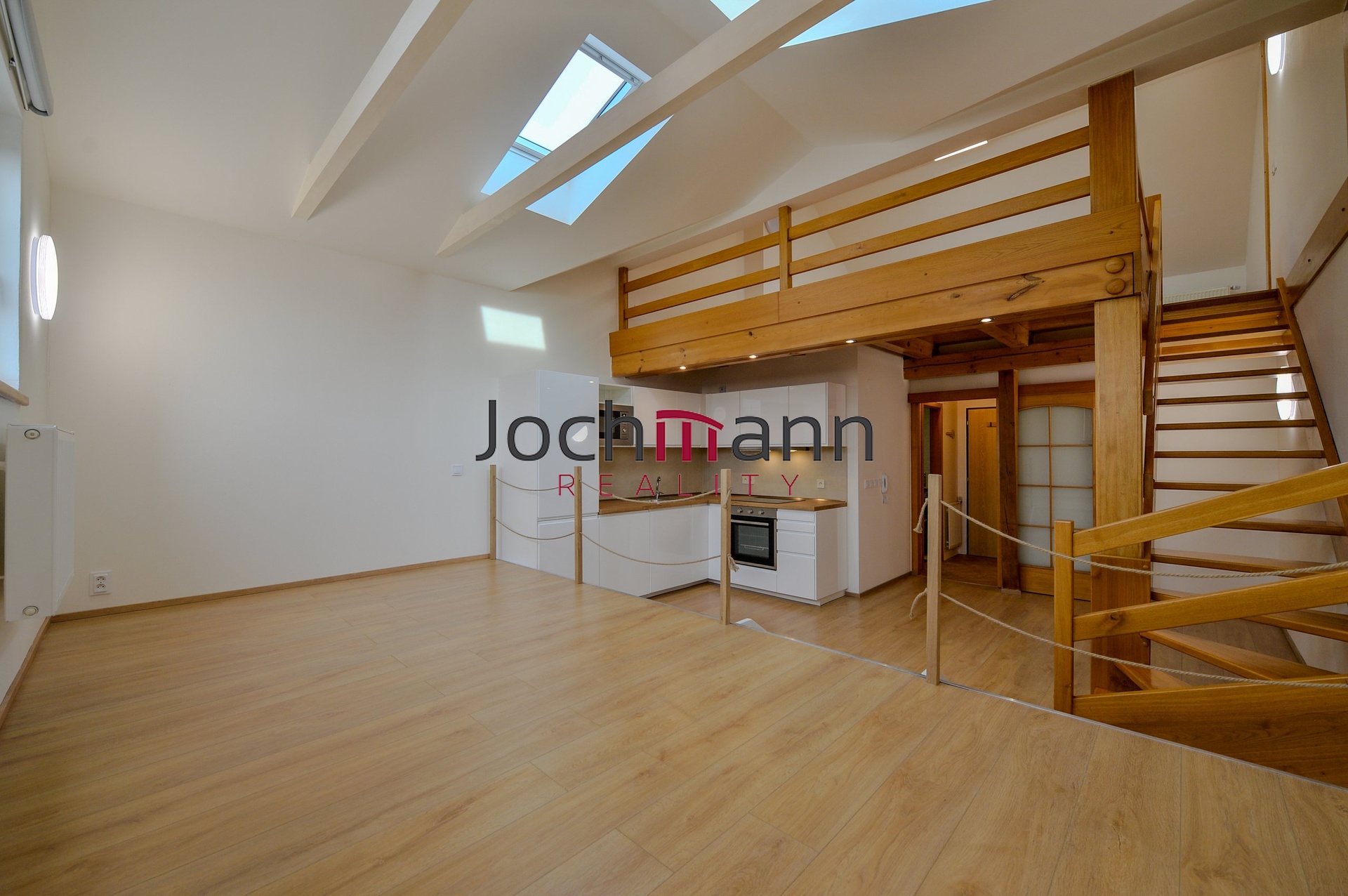 B5A71A69-CCD4-47FB-97AE-66BB5B53FB27