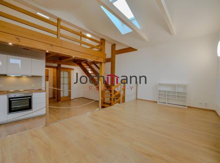 69F86407-8F6A-4B33-8043-2C411E08DF7F | Pronájem bytu, 2+kk, 65 m²