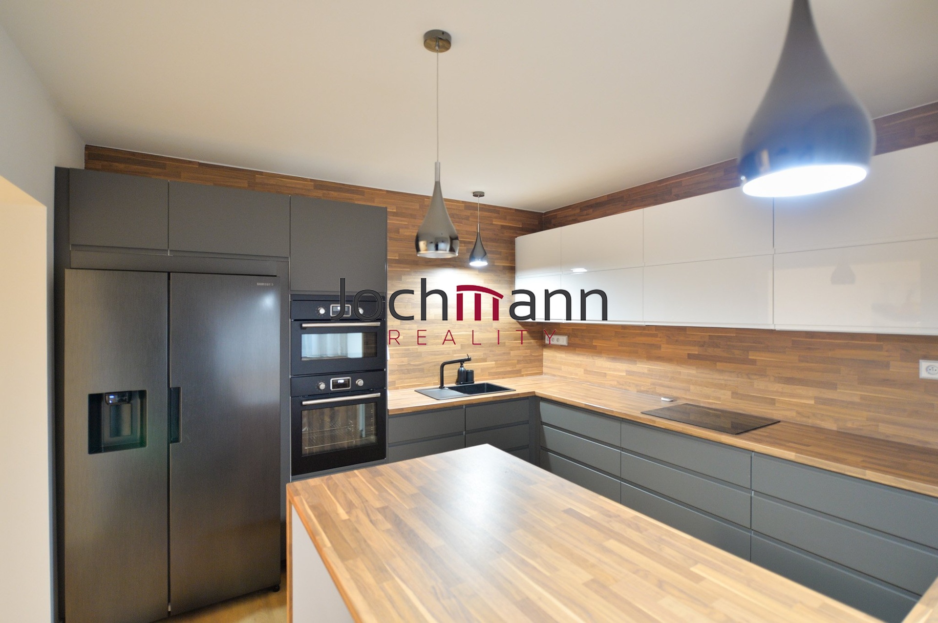 4BD3A209-620C-4E27-B07A-3EABDB41CDD0