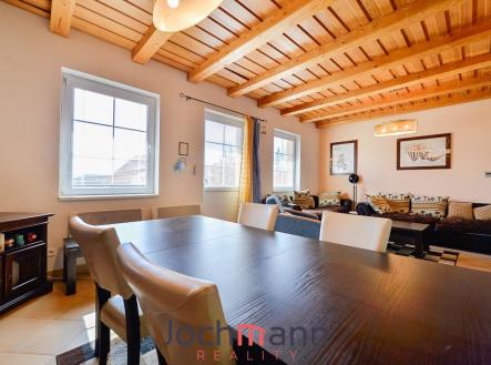 4F12B2F6-4B5D-4B35-A68B-BBCF92BE78B7_1_105_c | Prodej - dům/vila, 182 m²