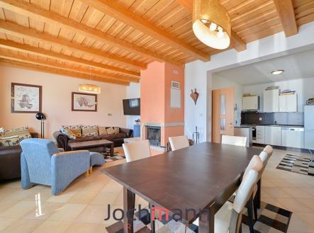 B1508004-41A3-412D-A73D-95152CC21375_1_105_c | Prodej - dům/vila, 182 m²