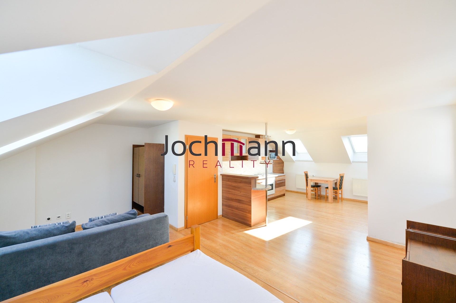 C59C7397-133D-4B27-AF91-D2C2F9B44E21