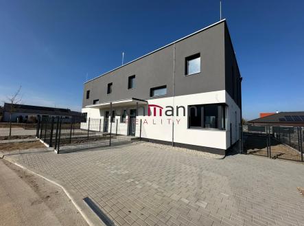 WhatsApp Image 2025-02-23 at 21.00.52 (2) | Pronájem - dům/vila, 112 m²