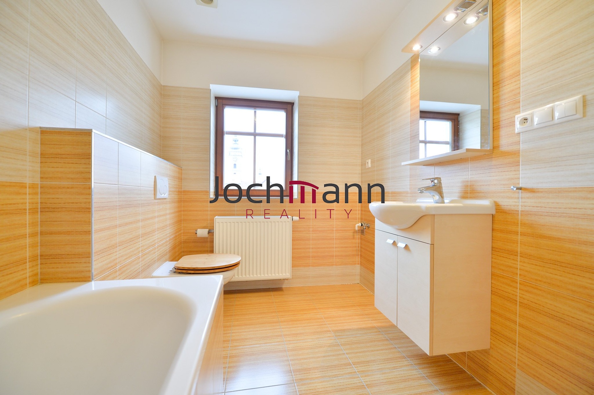 13CB40EA-9572-4ED5-AA09-8476ED1722D2