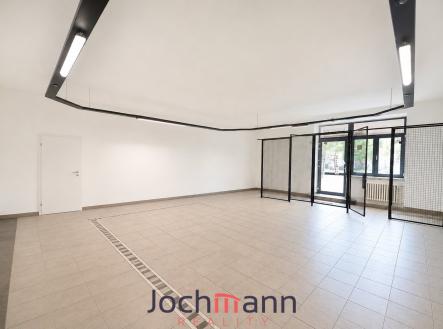 2 | Pronájem - obchodní prostor, 358 m²