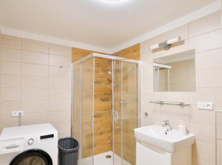 D3B5CBC7-FFE9-4735-B1A6-CDA854B00BFC | Pronájem bytu, 2+kk, 63 m²