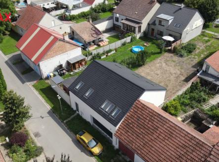 Pohled z ulice | Prodej - dům/vila, 182 m²