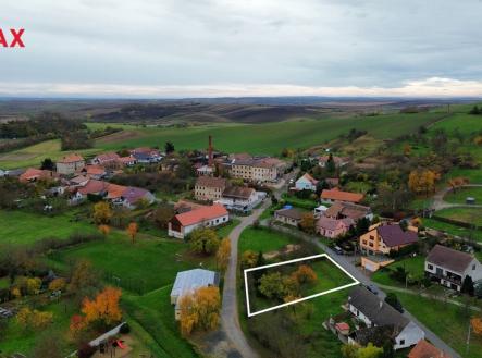 dji-fly-20251030-113202-910-1762014001888-photo-optimized.jpg | Prodej - pozemek pro bydlení, 840 m²