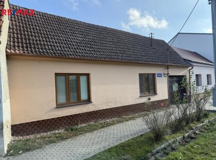 Pohled z ulice | Prodej - pozemek pro bydlení, 1 594 m²