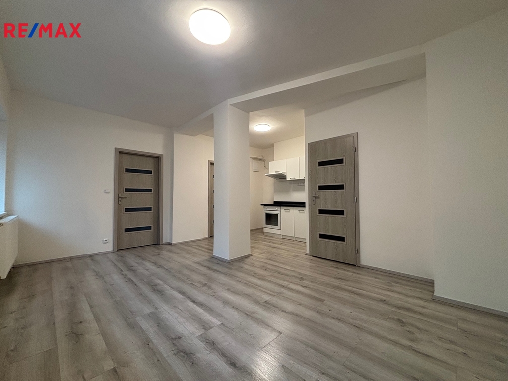 Pronájem bytu 2+kk, 42 m2, Brno