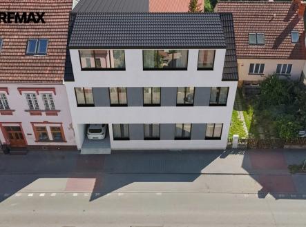 Rodinný / bytový dům Kuřim, Tyršova | Prodej - nájemní dům, 350 m²