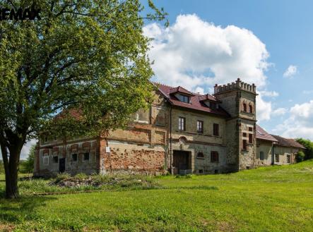 Zemědělská usedlost Lísky, objekt bývalého zámeckého dvora | Prodej - zemědělský objekt, 11 288 m²
