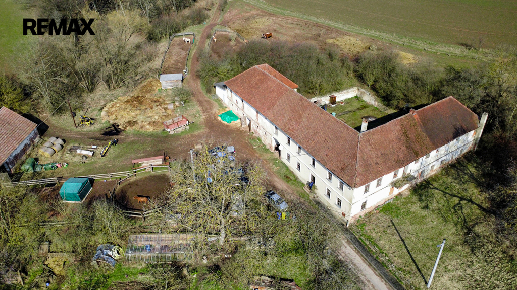 Usedlost Hluboké Dvory