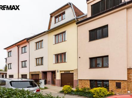 Rodinný dům s garáží, 4+1, 192 m2, Dudíkova, Řečkovice, Brno | Prodej - dům/vila, 192 m²