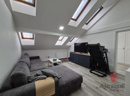 obývací pokoj.jpg | Pronájem bytu, atypický, 85 m²