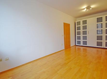 Pronájem bytu, 2+kk, 63 m²