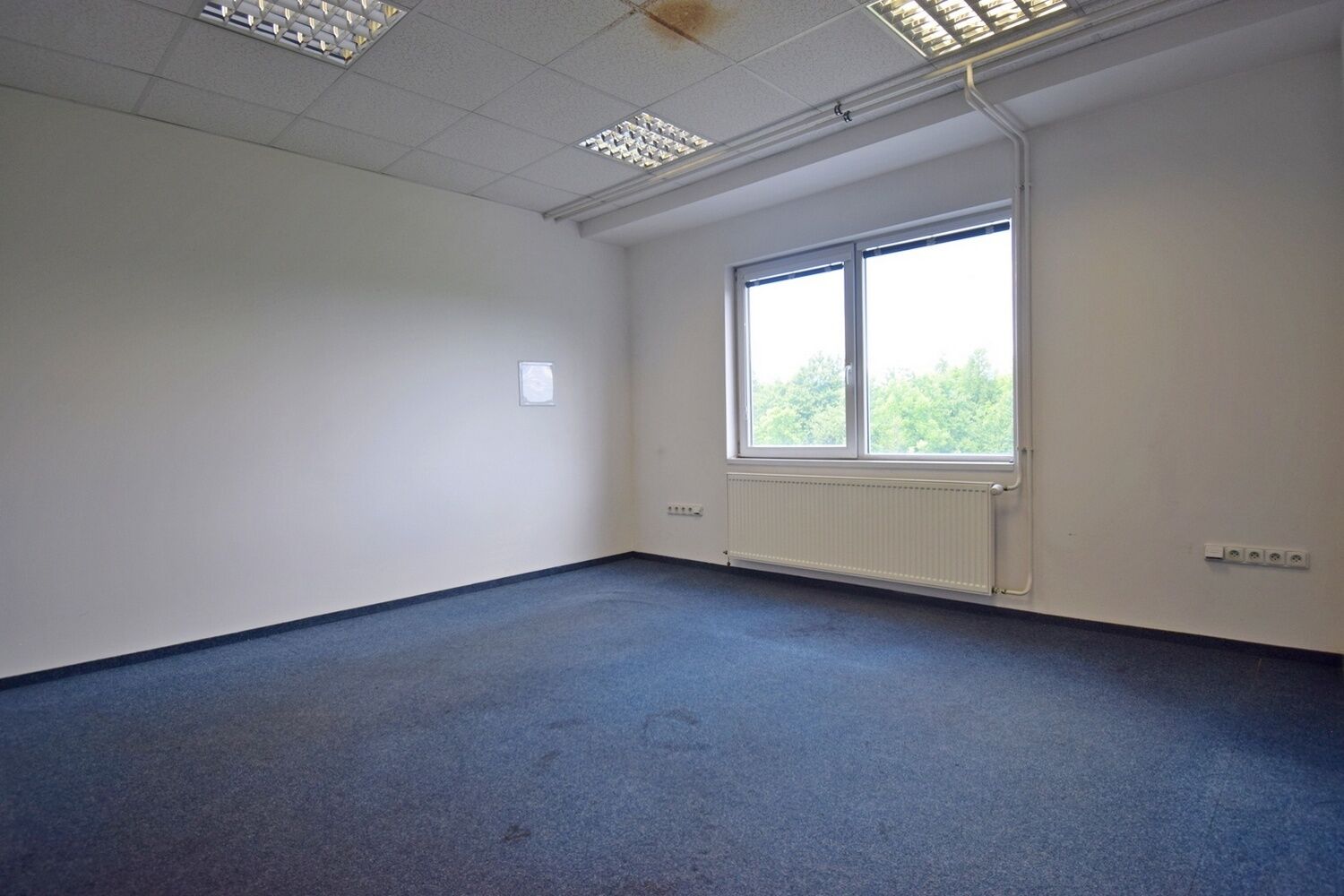 Pronájem 2 kanceláří, 43 m2 v Letňanech, Praha 9