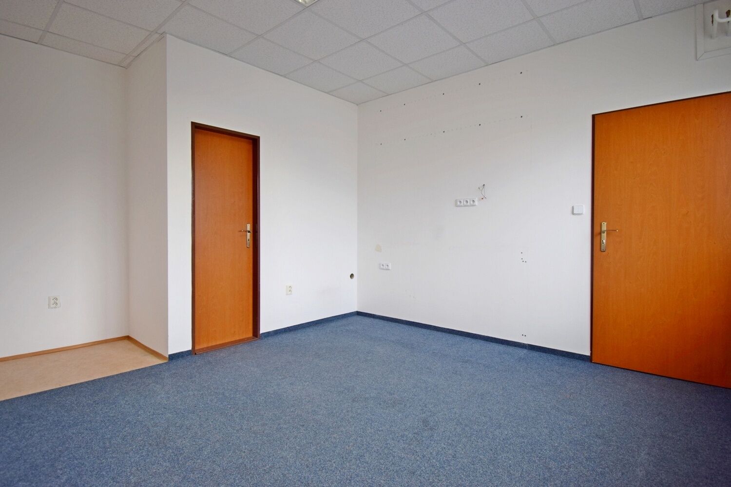 Nebytové prostory s příslušenstvím, 100 m2, Praha 9 - Letňany