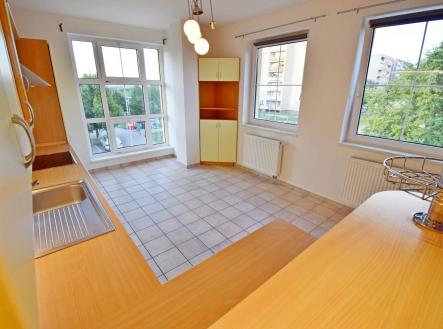 Pronájem bytu, 3+1, 80 m²