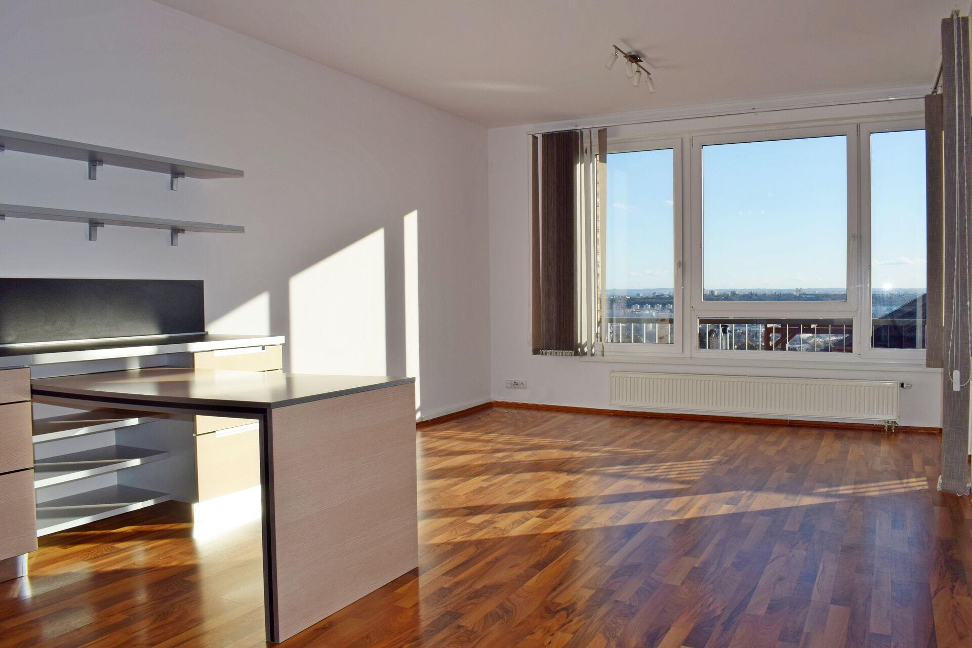 2+kk s terasou a garážovým stáním v novostavbě, Praha 8