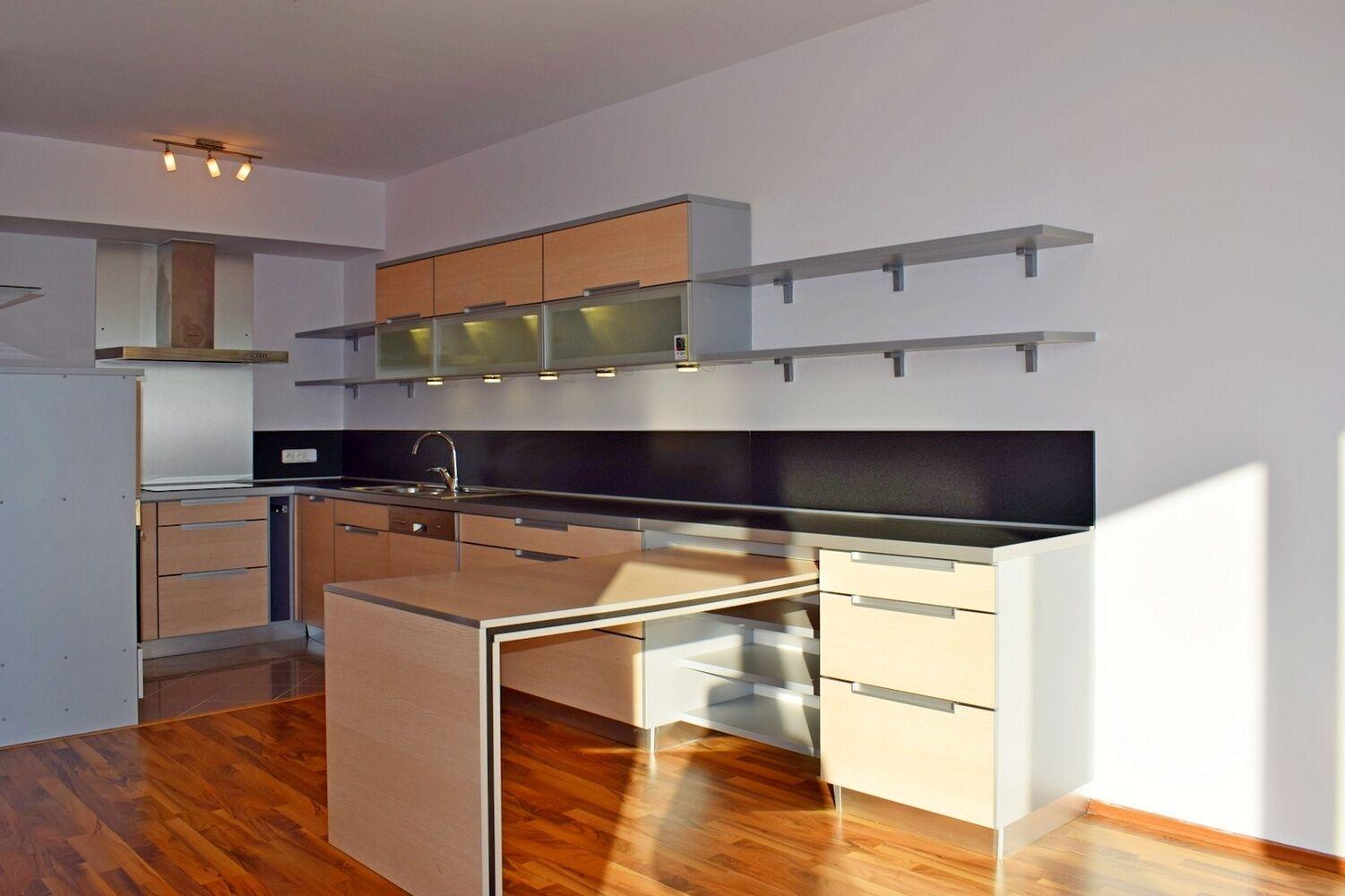 2+kk s terasou a garážovým stáním v novostavbě, Praha 8