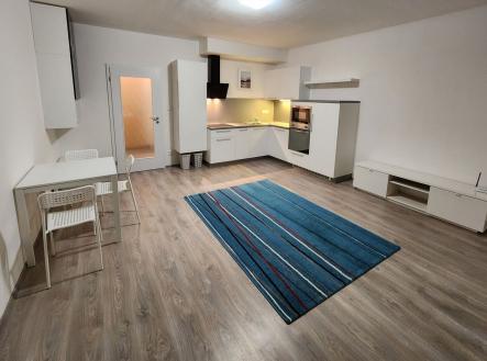 Pronájem bytu, 1+kk, 34 m²