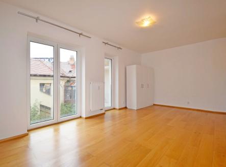 Pronájem bytu, 1+kk, 32 m²