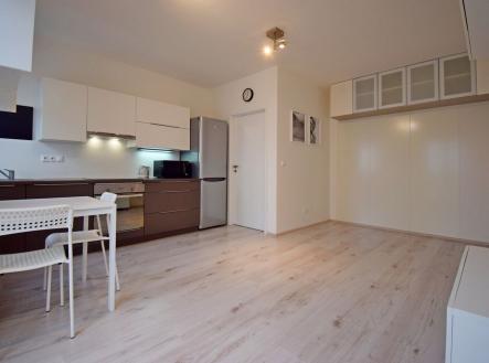 Pronájem bytu, 1+kk, 32 m²