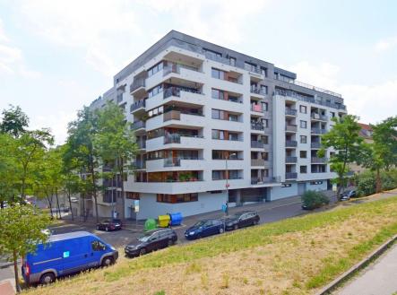 Pronájem bytu, 1+kk, 39 m² obrázek