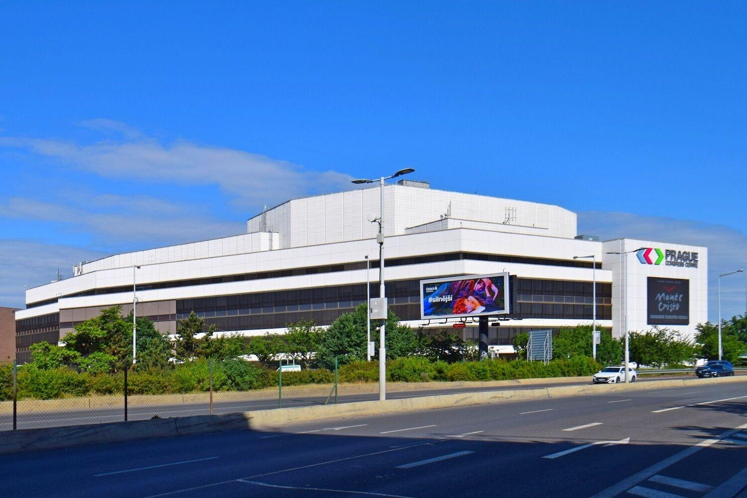 Prostorný 3+kk 74 m2 u metra Vyšehrad, Praha 4